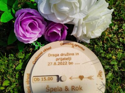 Leseno okroglo poročno vabilo - vzorec