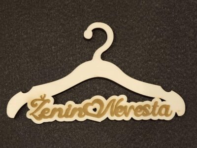 Okrasni poročni obešalnik za ženina in nevesto 3